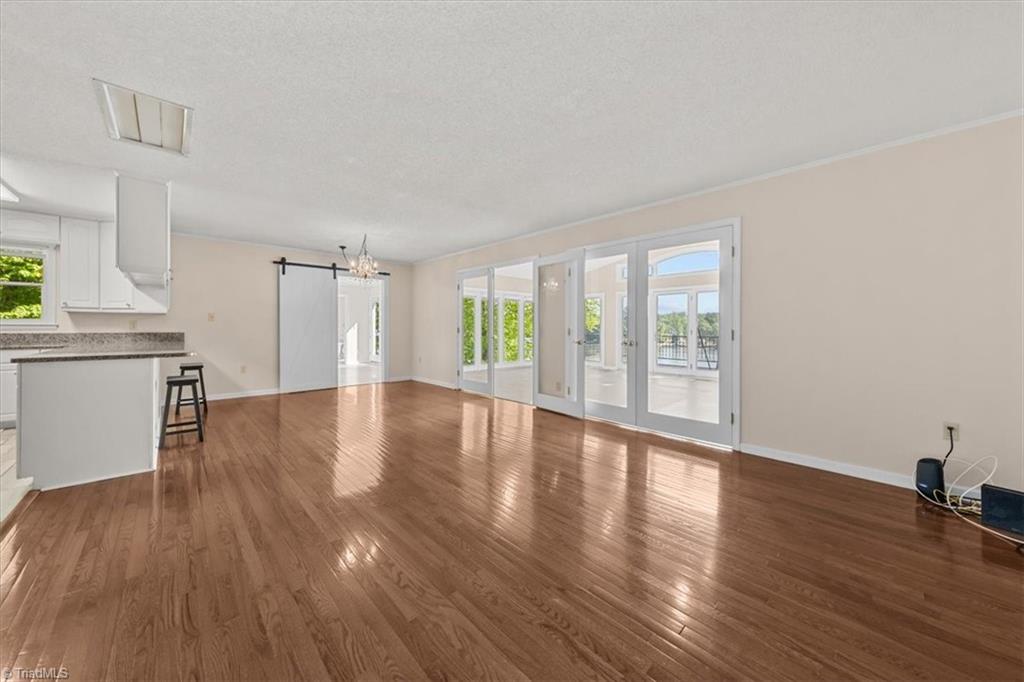 330 Hillview Drive Property Photo 18