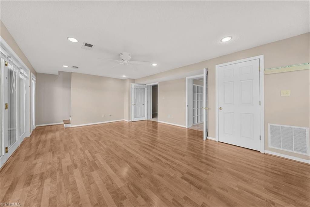 330 Hillview Drive Property Photo 28