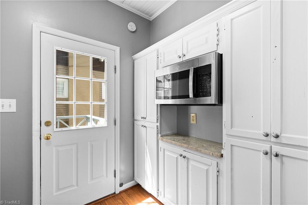 601 Colonial Drive Property Photo 18
