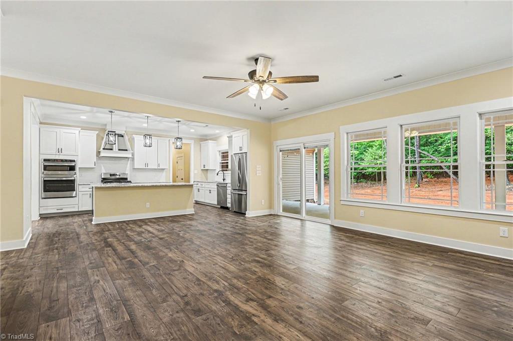 582 Starboard Reach Property Photo 8