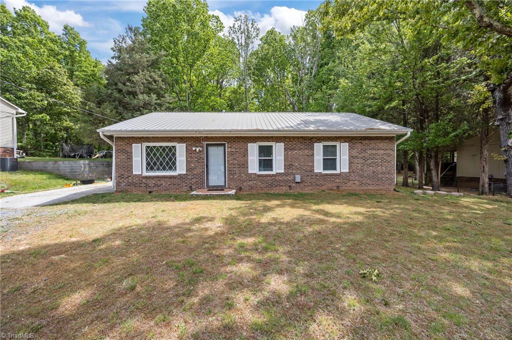 5124 Tall Tree Drive Property Photo 1