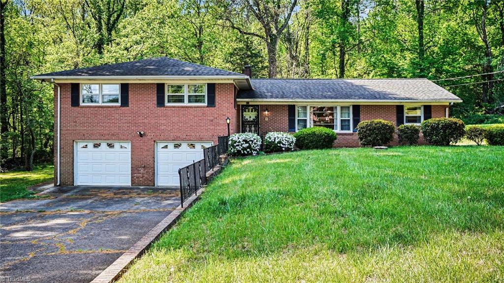 405 Mayfair Drive Property Photo 1