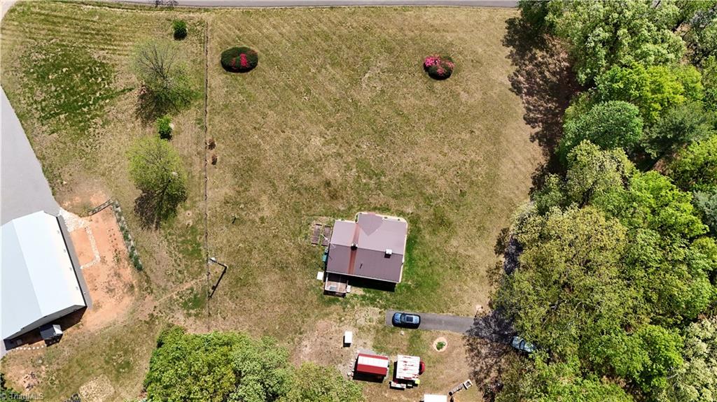 60 Edwin Property Photo 10
