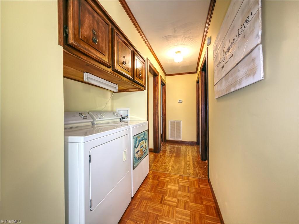 60 Edwin Property Photo 19
