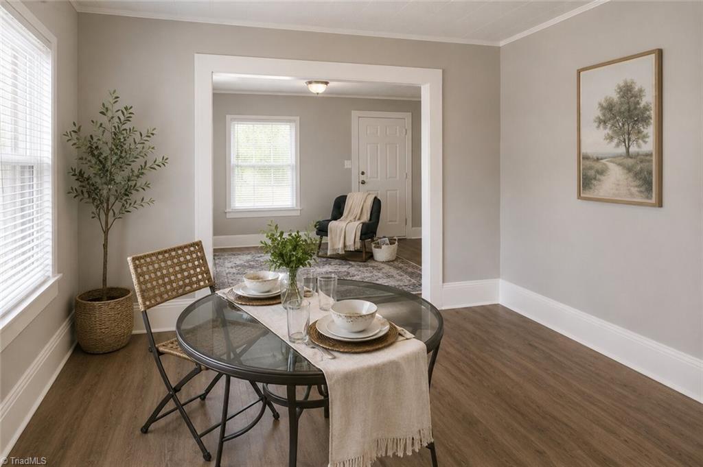 454 24th Street W Property Photo 8