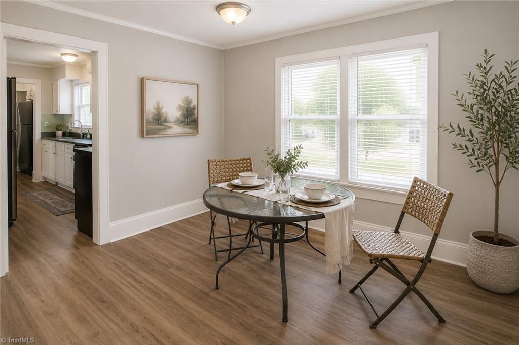 454 24th Street W Property Photo 9