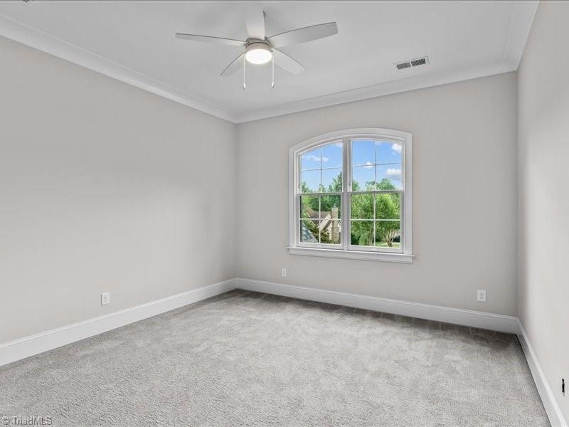 7521 Shadow Creek Drive Property Photo 32