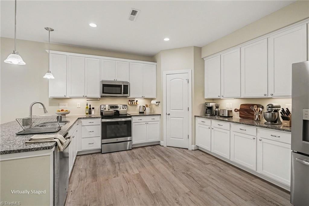 496 Quick Silver Drive Property Photo 14
