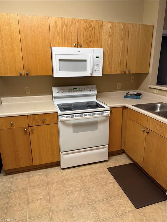 302 Campus Walk Trail # 203 Property Photo 8