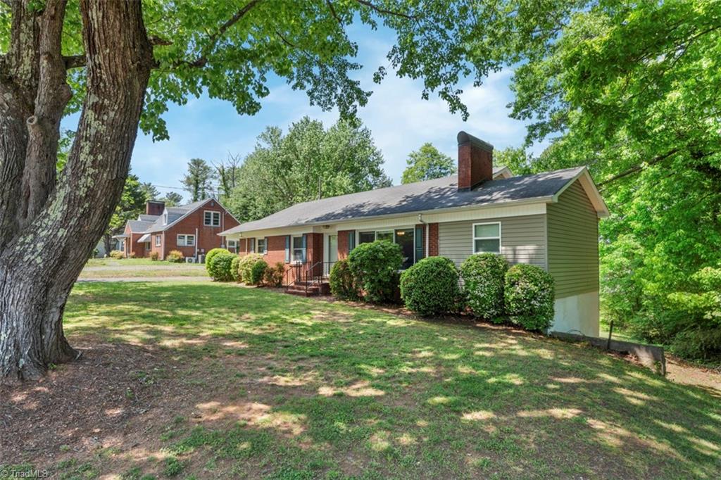 213 Old Westfield Road Property Photo 4