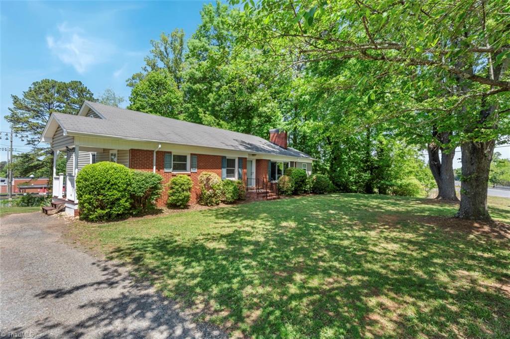 213 Old Westfield Road Property Photo 11