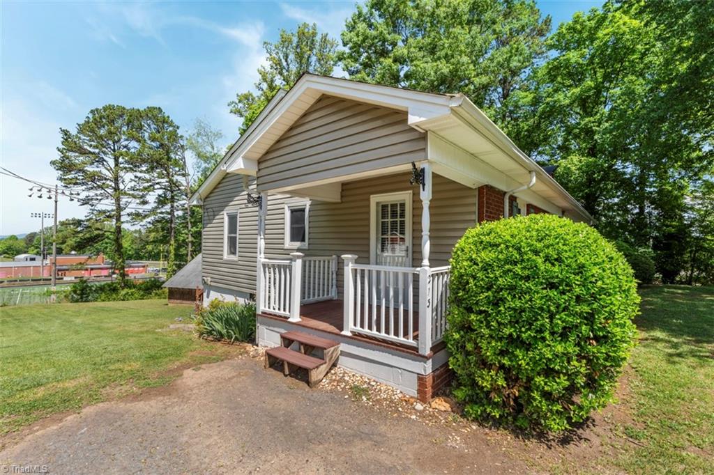 213 Old Westfield Road Property Photo 12