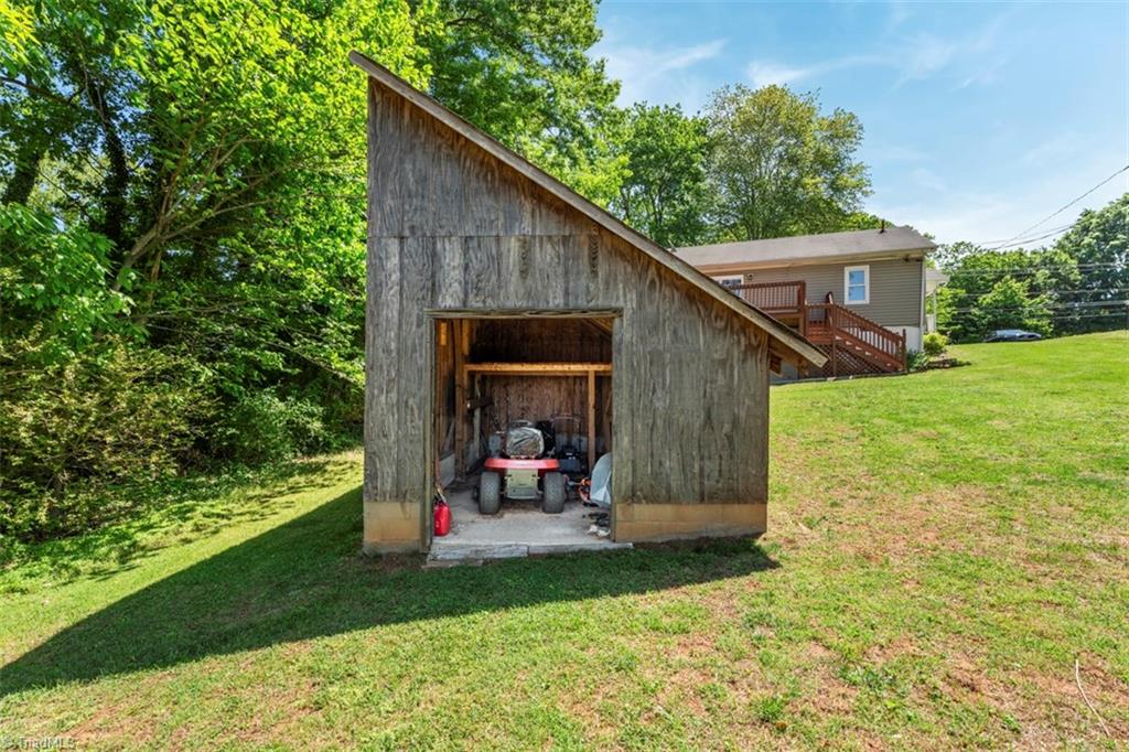 213 Old Westfield Road Property Photo 37