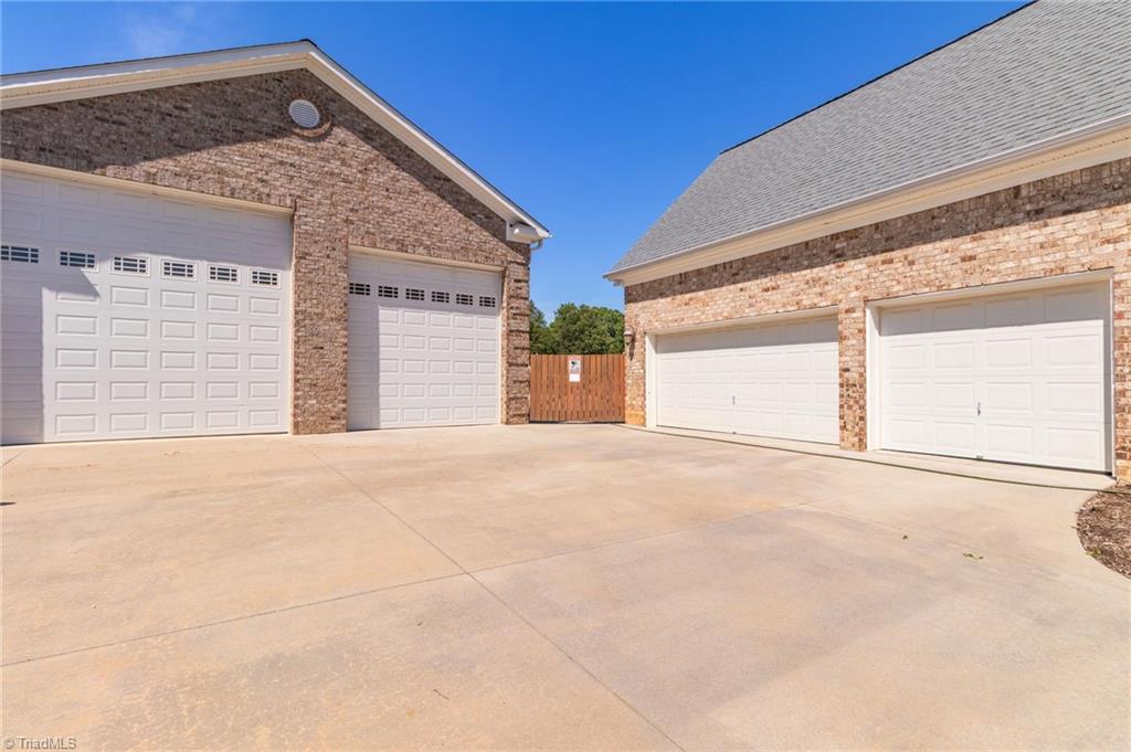 8204 Brotherstwo Road Property Photo 6