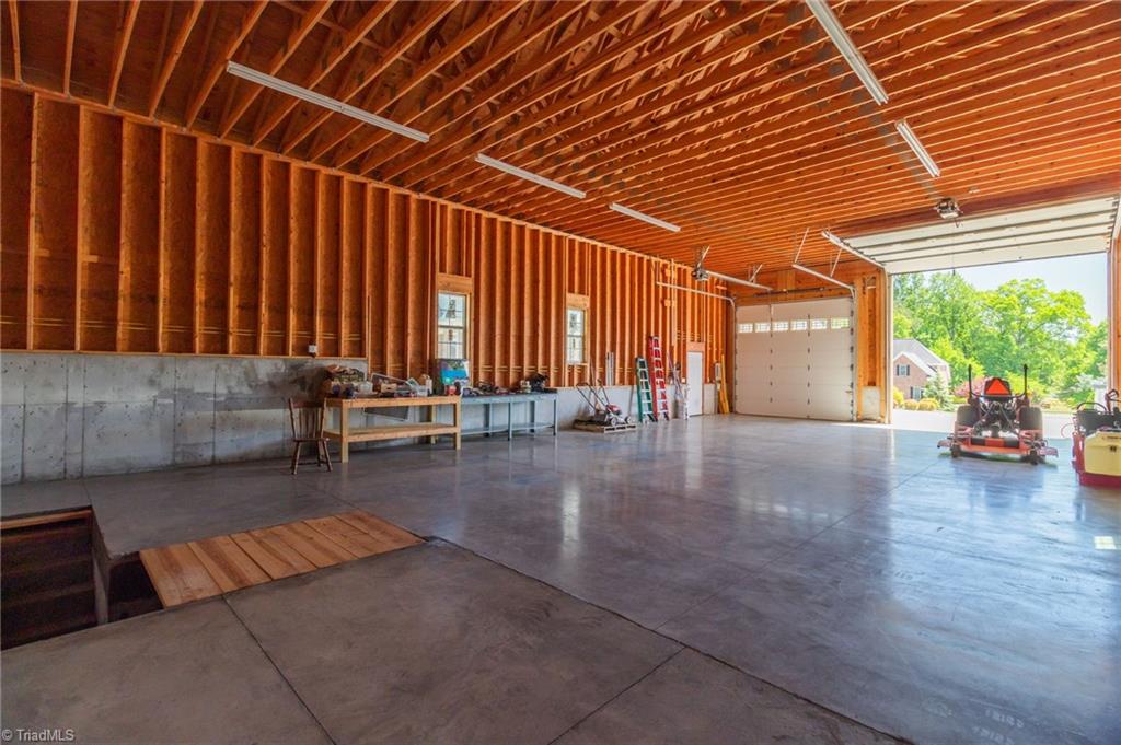 8204 Brotherstwo Road Property Photo 10