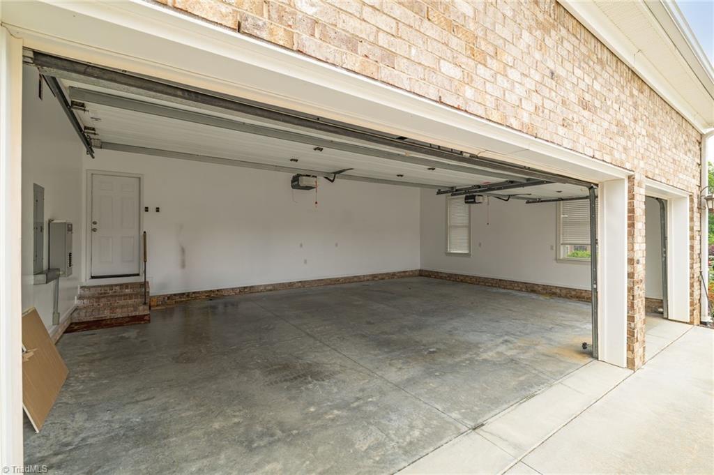 8204 Brotherstwo Road Property Photo 44