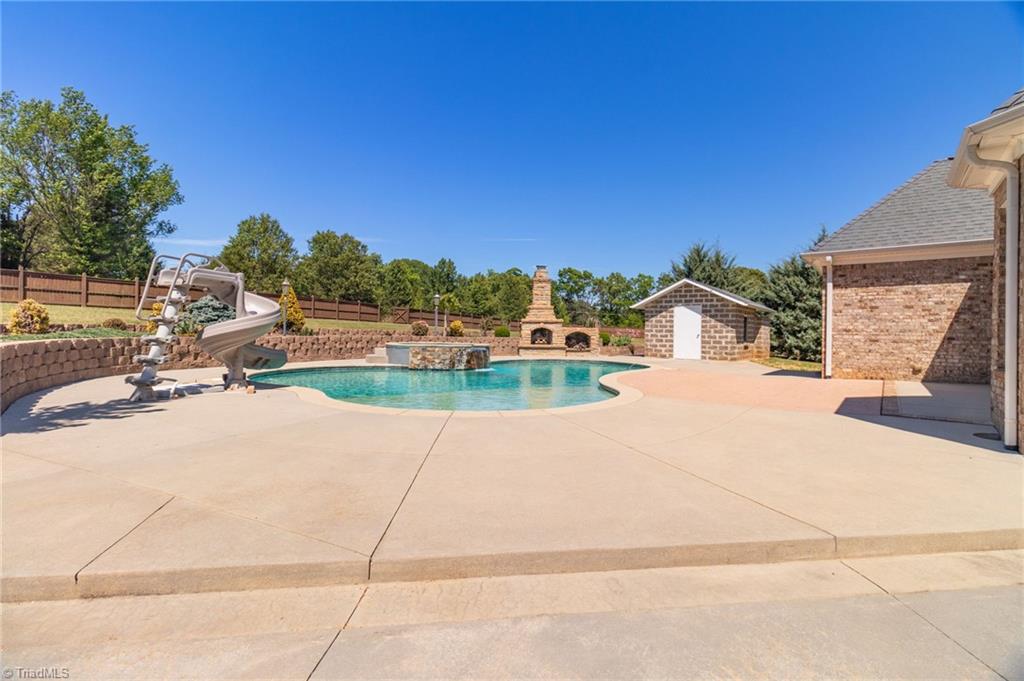8204 Brotherstwo Road Property Photo 45