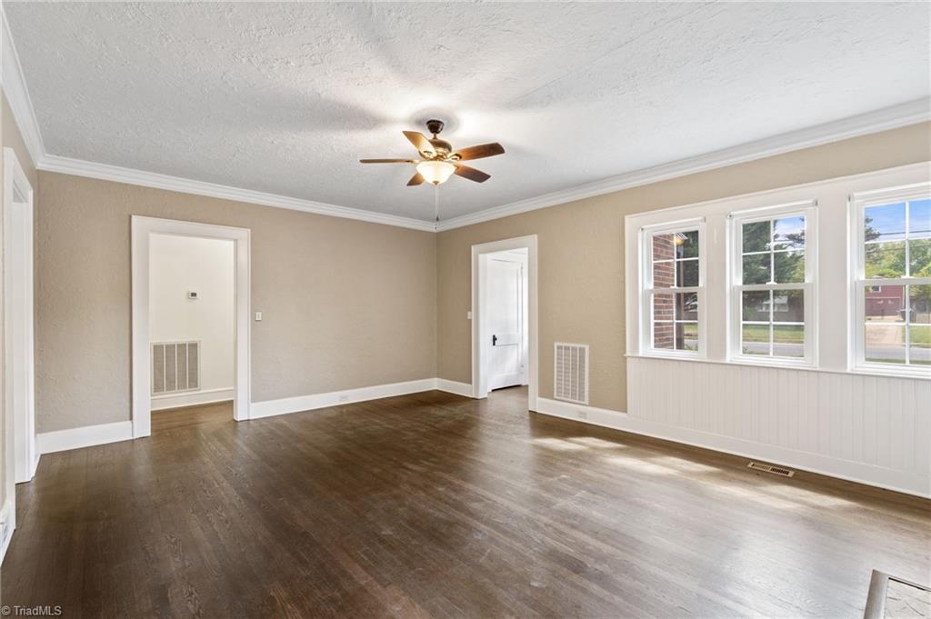 1007 Rotary Drive Property Photo 9