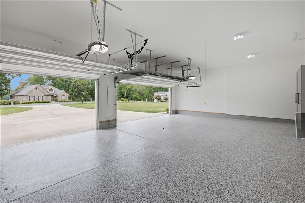 314 Potters Landing Property Photo 8