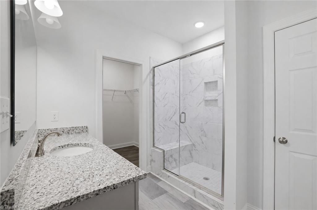 314 Potters Landing Property Photo 28