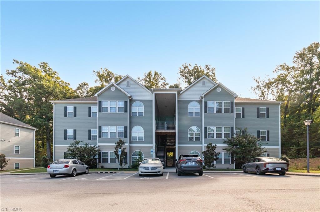 2608 Pennoak Way # F Property Photo 1