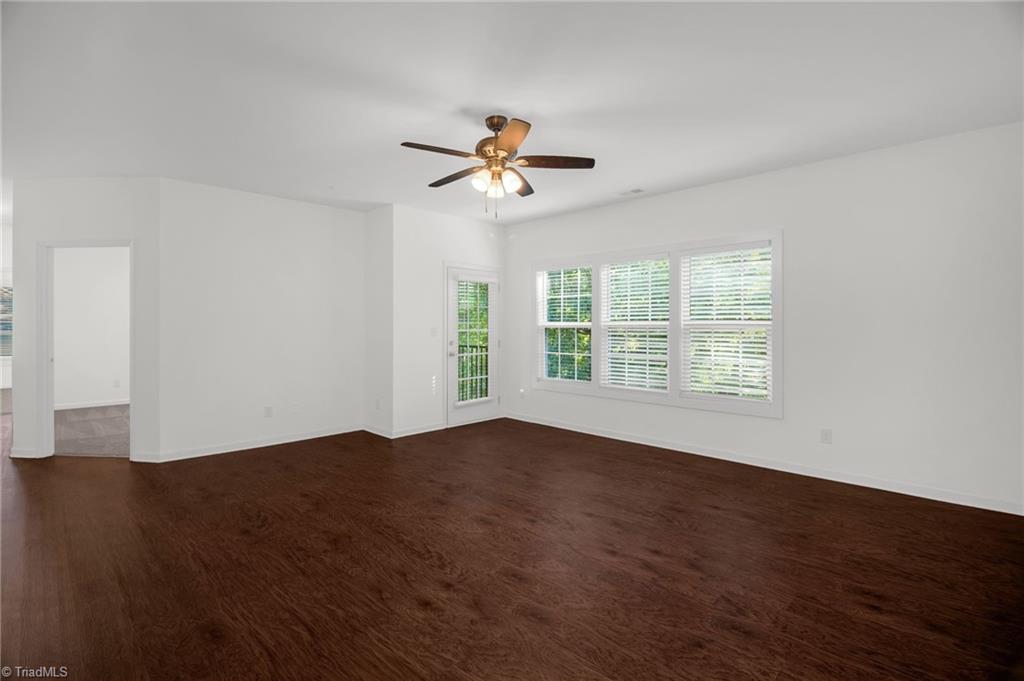 2608 Pennoak Way # F Property Photo 5