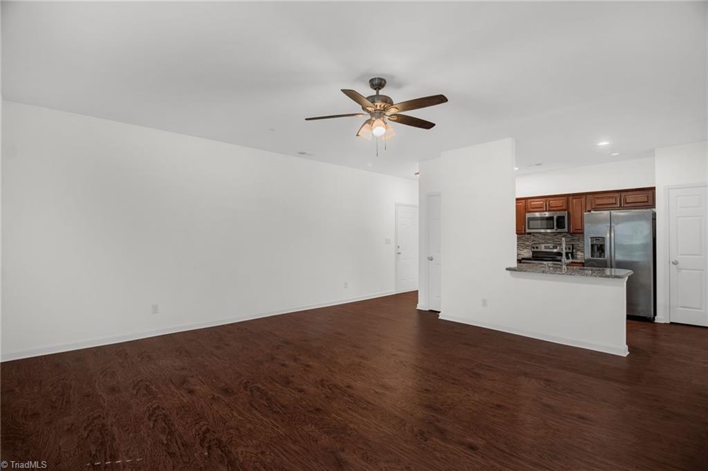 2608 Pennoak Way # F Property Photo 6
