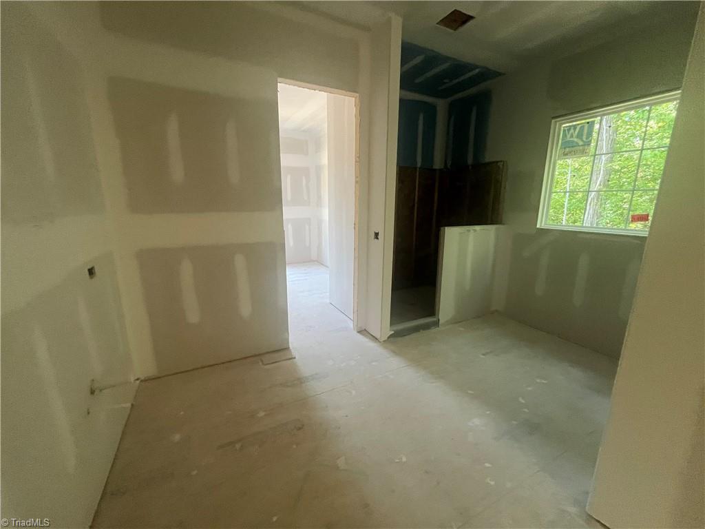 4314 Ravenstone Drive Property Photo 9