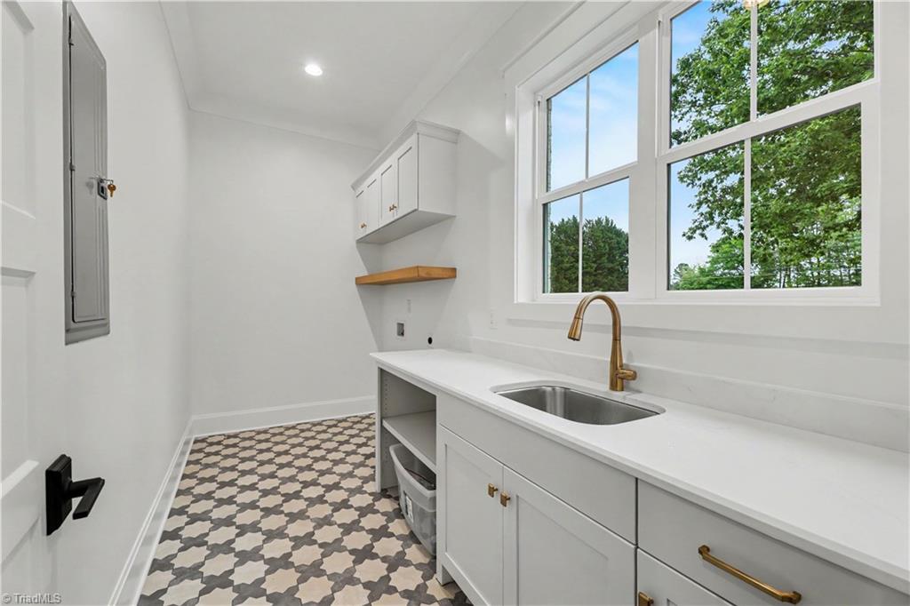 2831 Lockland Drive Property Photo 35