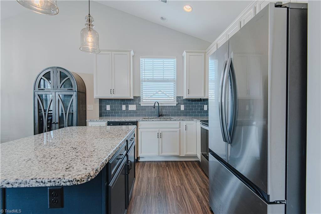 2575 Lacy Holt Road Property Photo 8