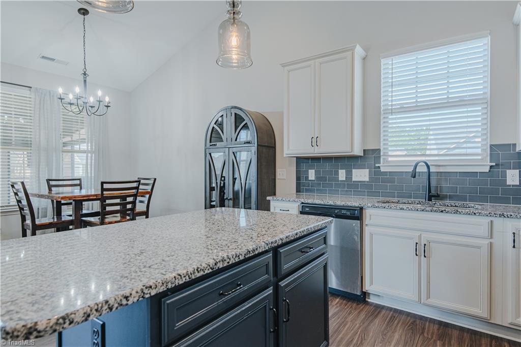 2575 Lacy Holt Road Property Photo 10