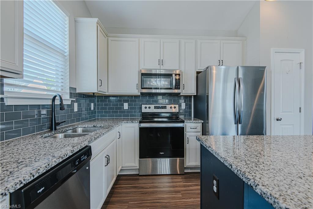 2575 Lacy Holt Road Property Photo 12