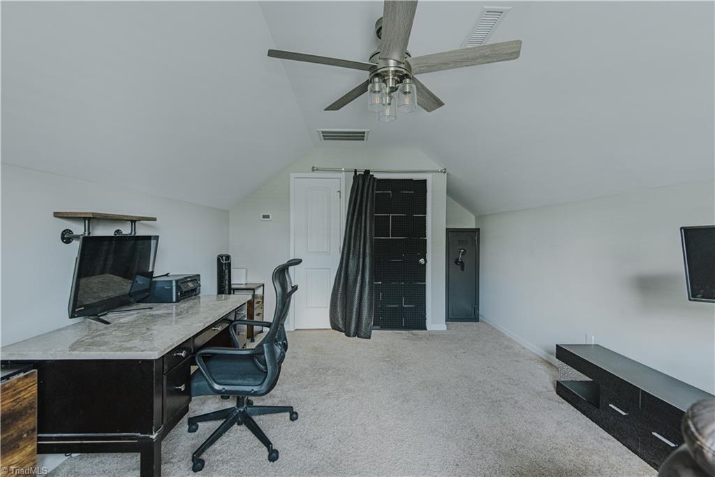 2575 Lacy Holt Road Property Photo 27