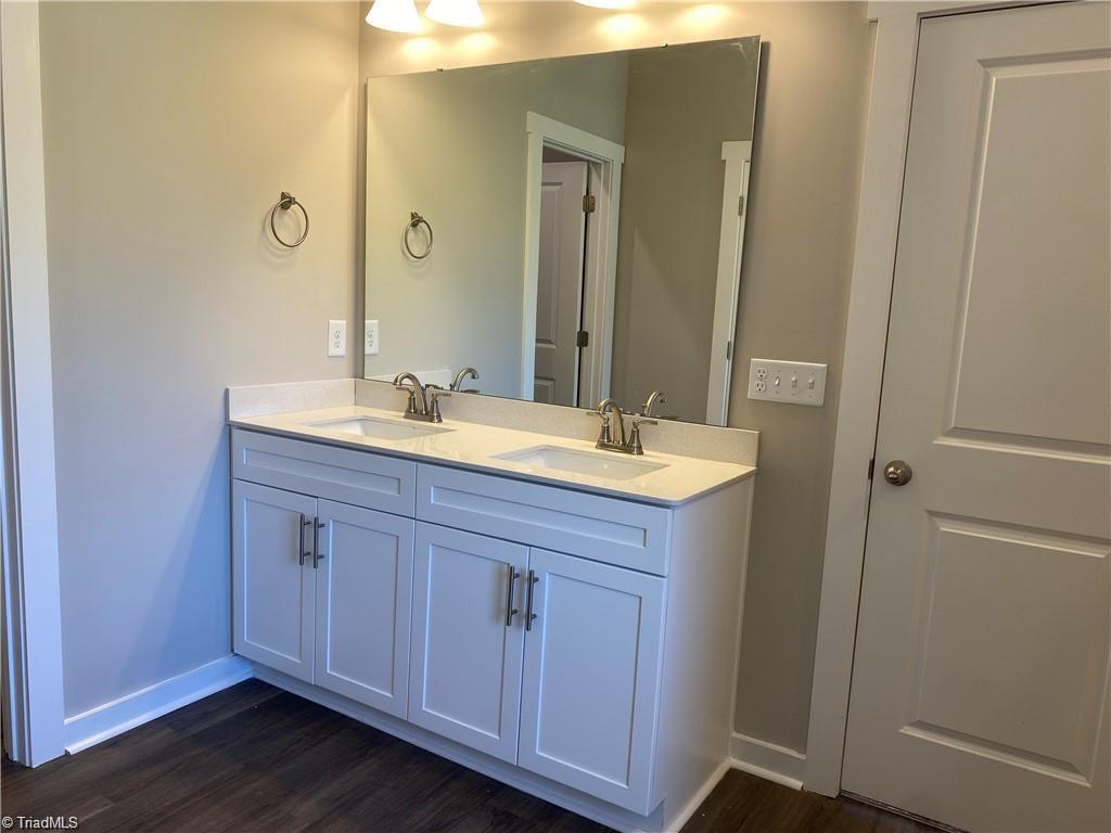 413 E Lee Avenue Property Photo 25