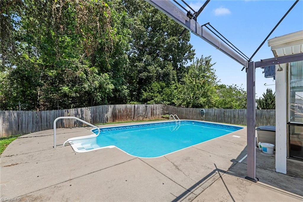 1579 Pondhaven Drive Property Photo 37