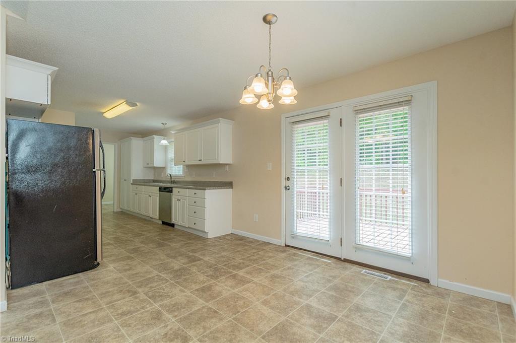 676 Old Castle Drive Property Photo 6