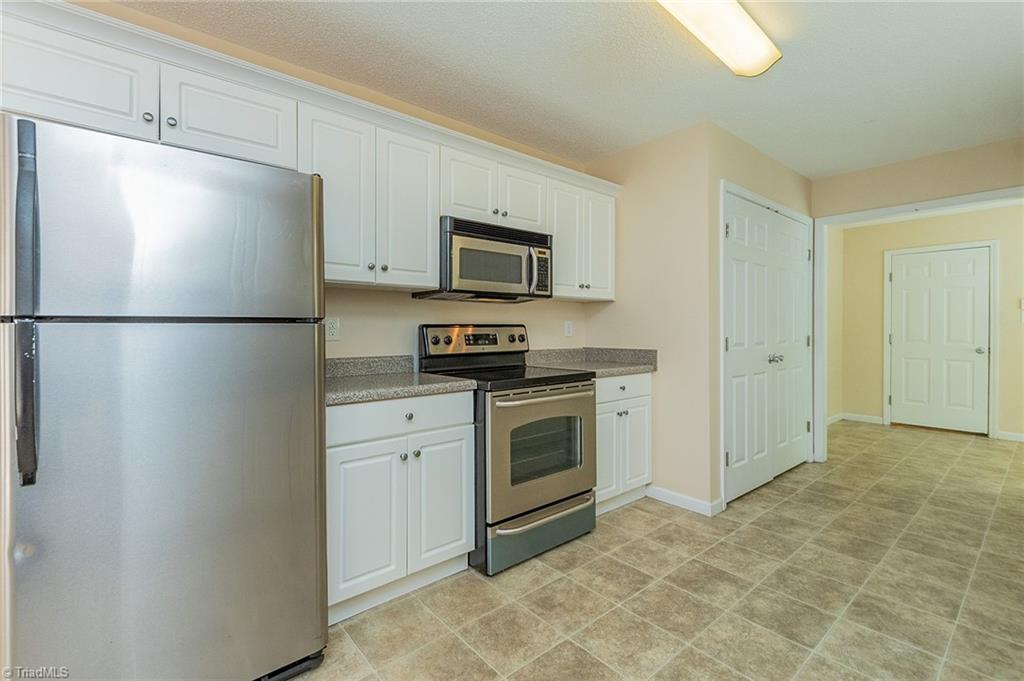 676 Old Castle Drive Property Photo 8