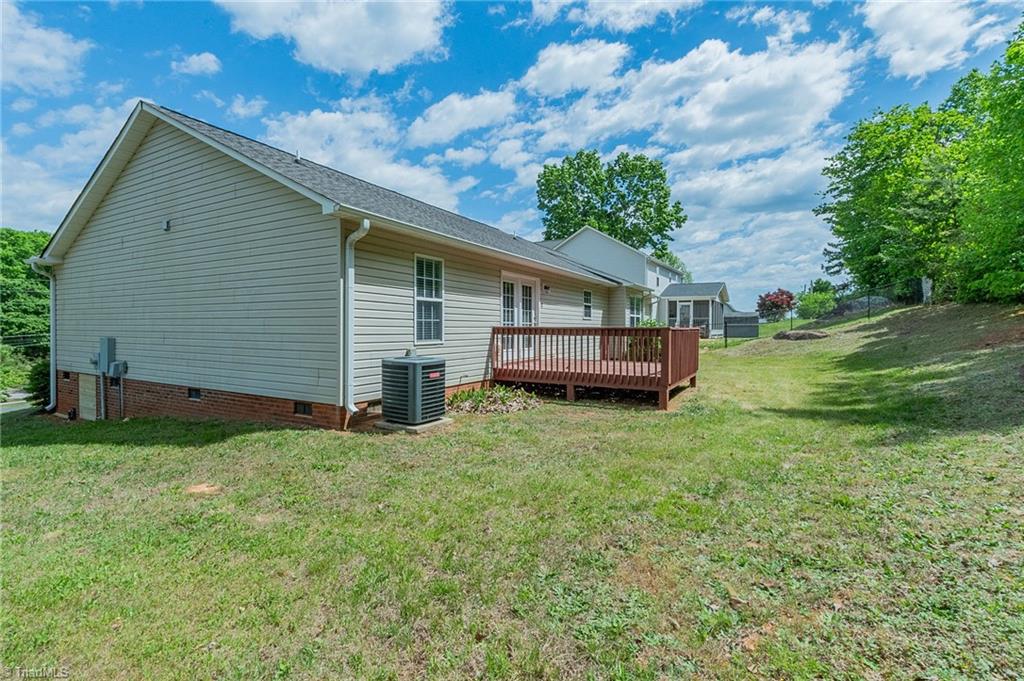 676 Old Castle Drive Property Photo 25