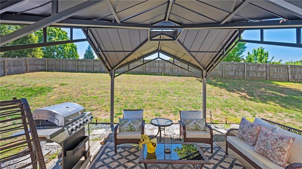 904 Edgewater Road Property Photo 37