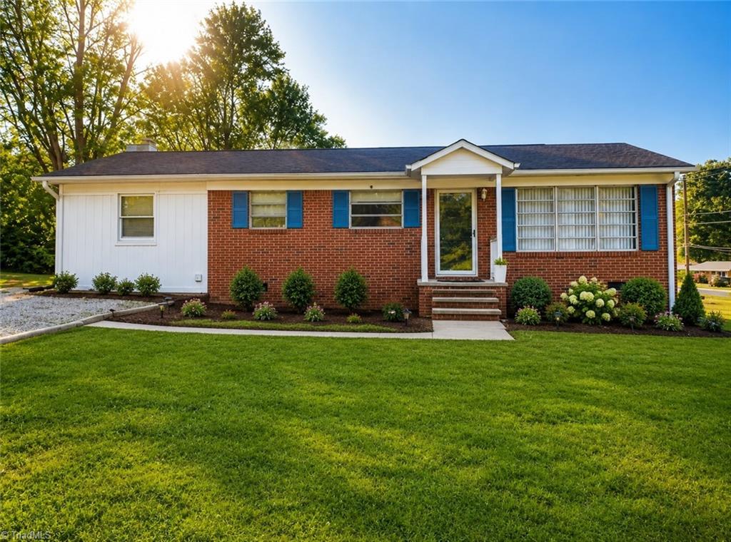 100 Linda Drive Property Photo 1