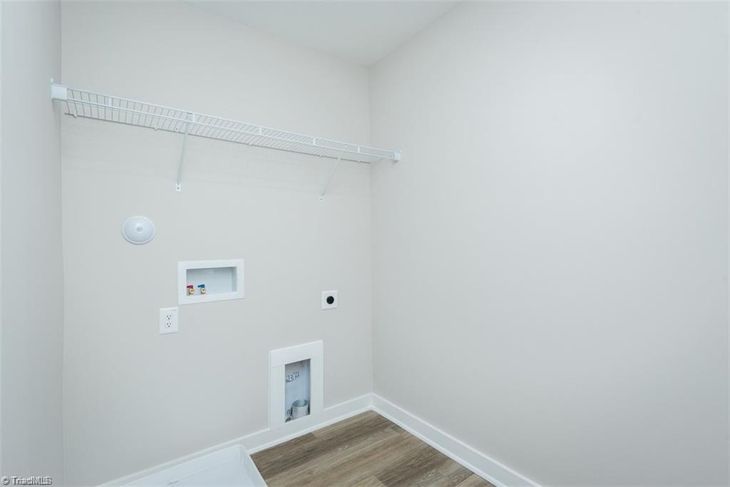 415 E Lee Avenue Property Photo 17