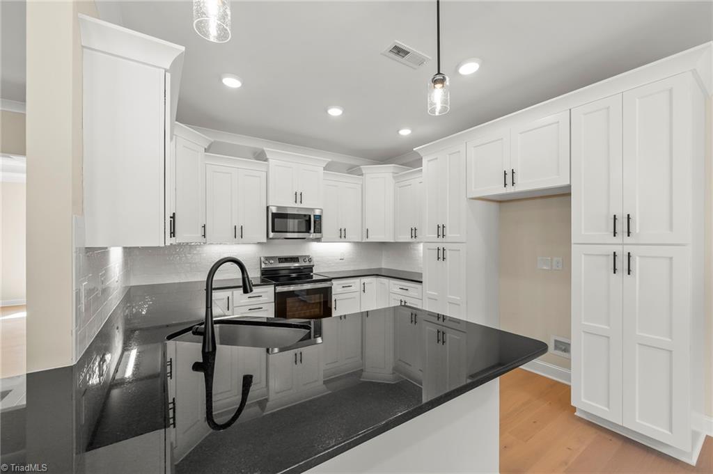 249 Cool Run Property Photo 10