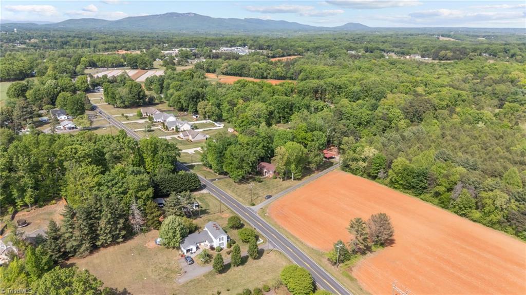 340 Mountainview Road Property Photo 5