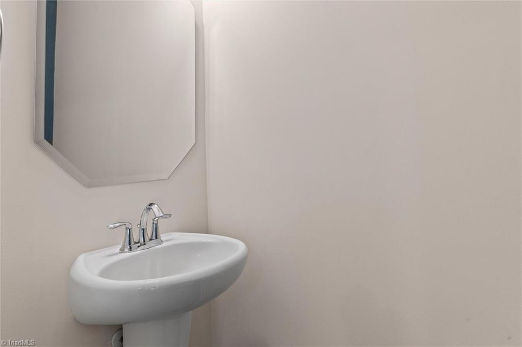 146 Centerpiece Drive Property Photo 15