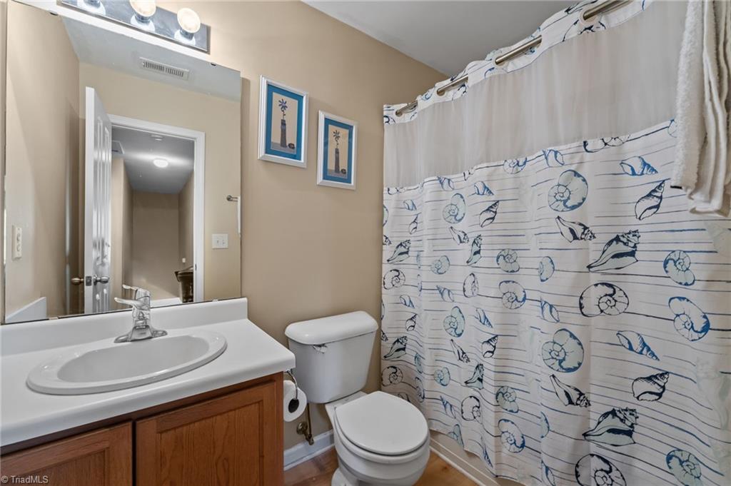 212 Haywards Lane Property Photo 14
