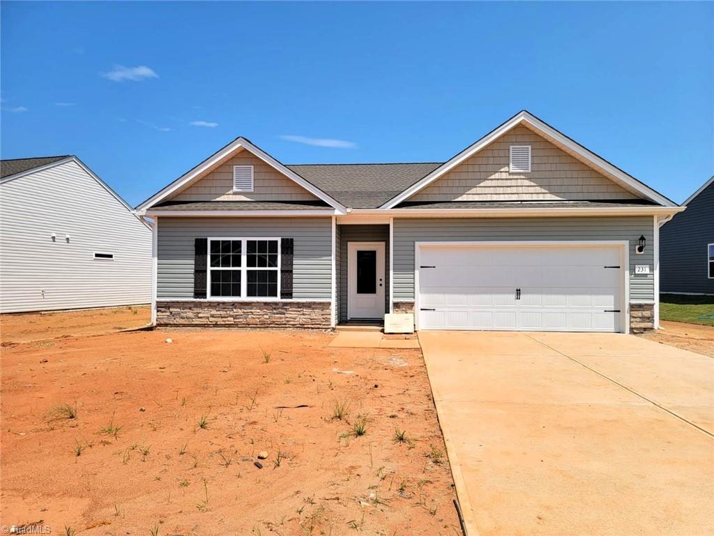 231 Macintosh Drive Property Photo 3