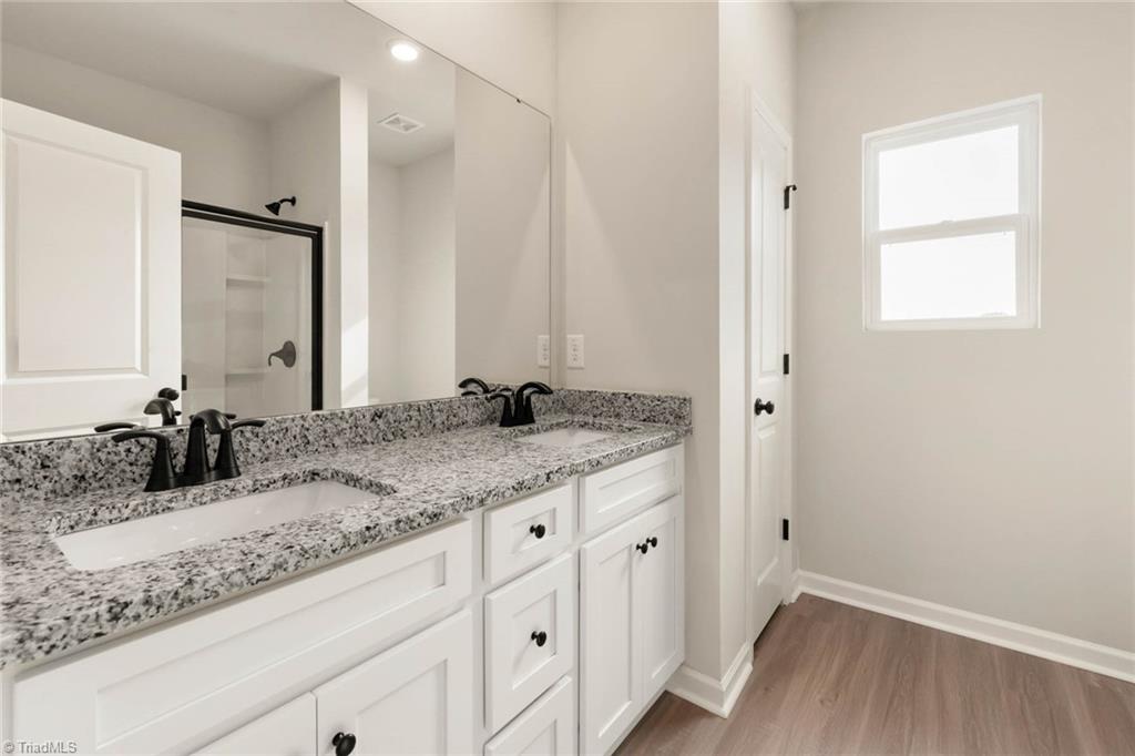 231 Macintosh Drive Property Photo 15