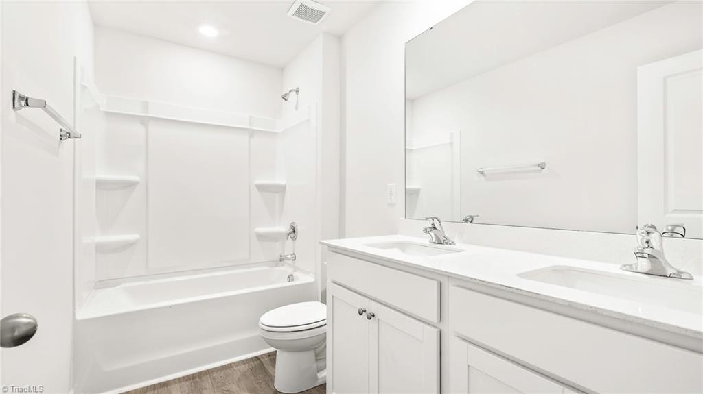 337 Middleton Drive Property Photo 13