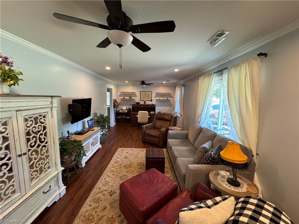 2436 Wickham Road Property Photo 10