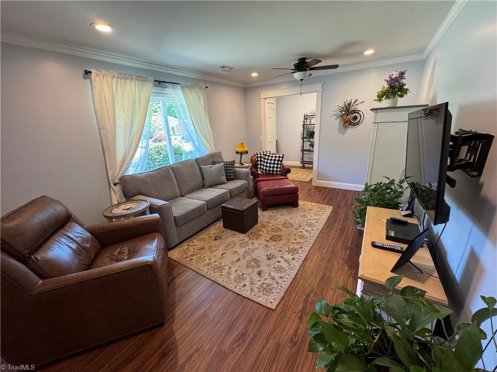 2436 Wickham Road Property Photo 11